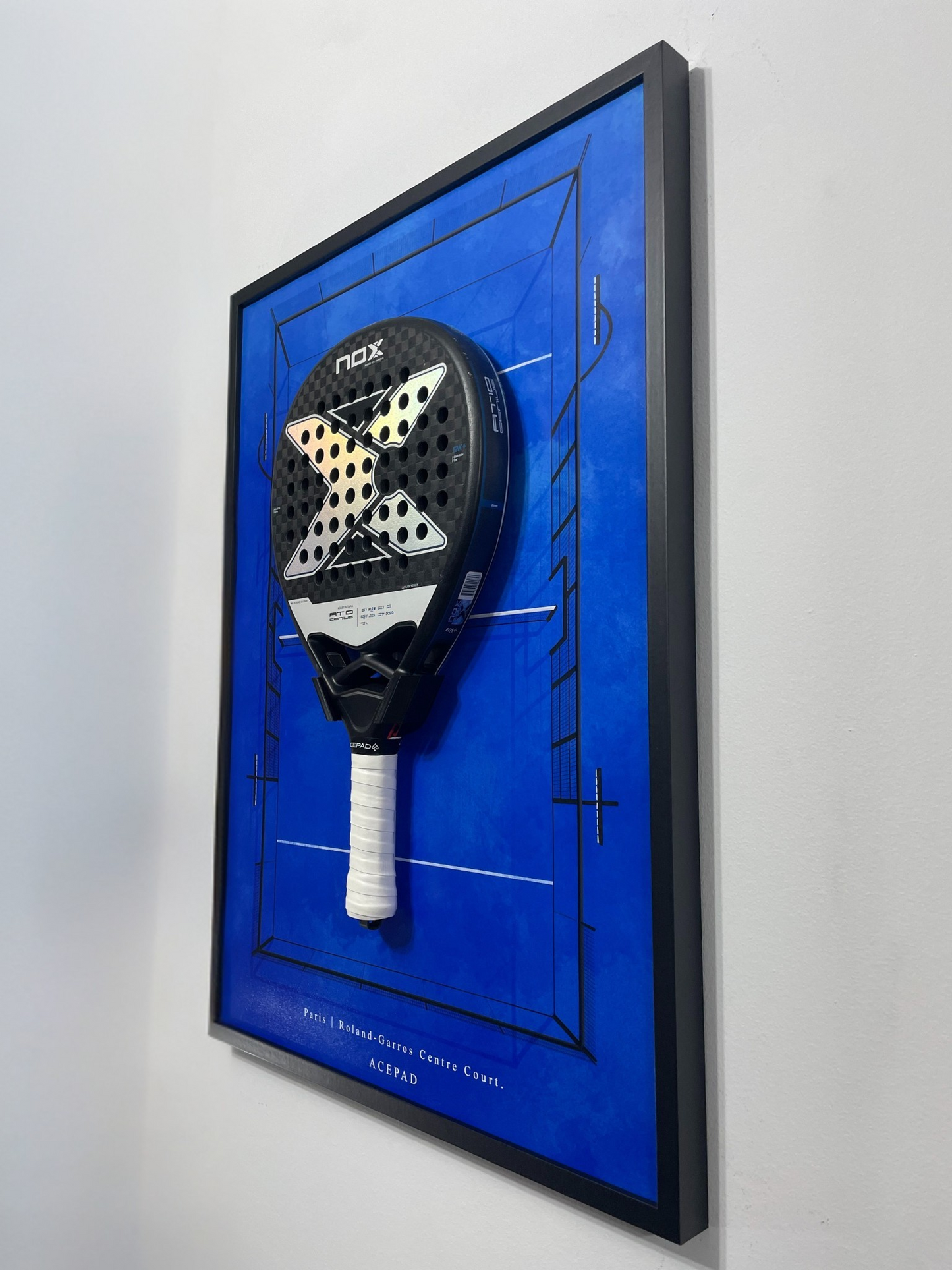 Quadro Pista de Padel com suporte para raquete (50 × 70 cm)