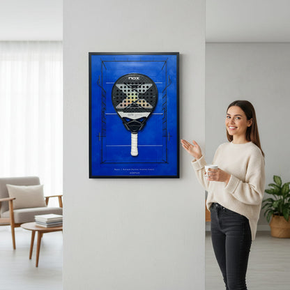 Quadro Pista de Padel com suporte para raquete (50 × 70 cm)